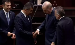 Rozet takma töreninde dikkat çeken diyalog: “Hangi partiden, nereden geldi?”