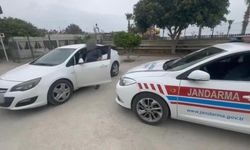 Ters şeritte giden sürücü jandarmadan kaçamadı