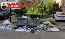 Yenimahalle'de 3 gündür toplanmayan çöpler mahalleliyi isyan ettirdi