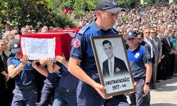 Ferdi Zeyrek'e acı veda: Manisalılar belediye binasına akın etti