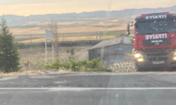 Polatlı’da hobi bahçesi yangını, arpa tarlasını küle çevirdi!
