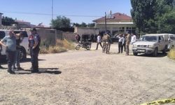 İş yerine silahlı saldırı düzenlendi: 1 kişi öldü, 2 kişi ağır yaralandı