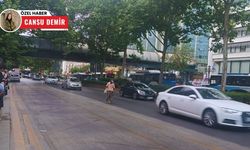 Kızılay'da tehlike anları: Akan trafikte karşıya geçmeye çalıştı