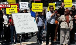 Atama bekleyen öğretmenler Ulus'ta seslerini duyurmaya çalıştı