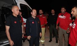 AFAD yangın bölgelerindeki son durumu paylaştı: 2 bin 619 kişi tahliye edildi