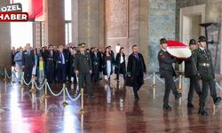 Ankara Barosu 101 yaşında! Avukatlardan Anıtkabir'e anlamlı ziyaret
