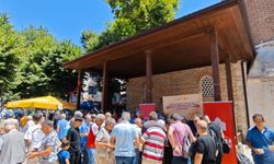 81 ildeki Vakıf Camilerinde aşure dağıtıldı