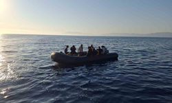 Ayvacık’ta 23 kaçak göçmen kurtarıldı