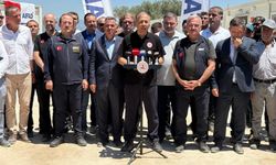 Bakan Yerlikaya, İzmir’de yanan köyleri ziyaret etti