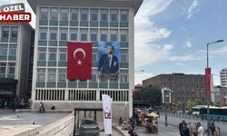 Başkent sokakları Türk bayrakları ile donatıldı