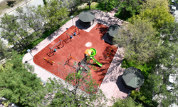 Etimesgut’ta yıpranan park, baştan sona yenilendi