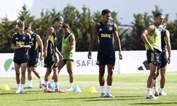 Fenerbahçe, yeni sezon hazırlıklarını sürdürüyor