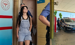 Genç kızların bıçaklı kavgası kanlı bitti!