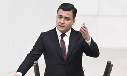 Gökçek, hamamdan seslendi: "40 tas su dökün rüşvetin kiri üzerinizden çıkmaz!"
