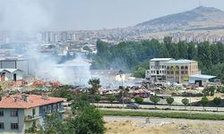 Ankara'da feci yangın! Fayans deposu küle döndü