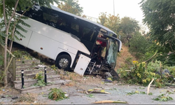 Havalimanına giden otobüs şarampole uçtu! Çok sayıda yaralı var