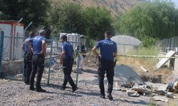 İnşaat alanında üzerine taş düşen işçi yaralandı