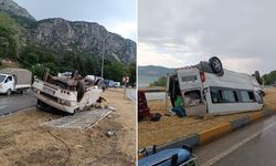 Yağmur nedeniyle minibüs devrildi: 1'i ağır 9 kişi yaralandı