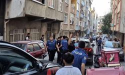 Devriye görevindeki polislere bıçaklı saldırı