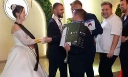 Genç çifte altın yerine oyun konsolu taktılar