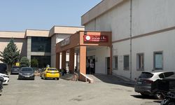 Yaş pastadan 79 kişi hastanelik oldu!