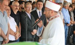 Eski bakan Abdüllatif Şener'in acı günü