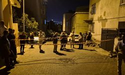 Çatırdayan binalar gece yarısı acilen boşaltıldı