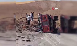 Beypazarı’nda kamyon devrildi! Yaralı var