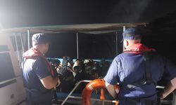 Çanakkale açıklarında 56 göçmen yakalandı