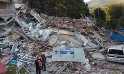 Balıkesir'deki depremde yıkılan bina ile ilgili şok iddia