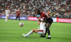 Galatasaray'dan Gaziantep deplasmanında net galibiyet! Sezonun ilk golü penaltıdan geldi