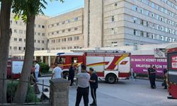 Ankara'da yangın paniği: Hastaneden alevler yükseldi