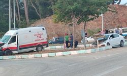 Feci kaza: Ambulans ile otomobil çarpıştı