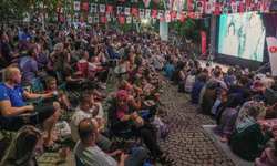 Keçiören’de yaz akşamları açık hava sinemasıyla şenlendi