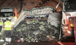 Kuzey Marmara Otoyolu'nda tır devrildi: Uzun araç kuyrukları oluştu!