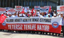Memur-Sen Ankara’da toplu sözleşme eylemi düzenledi