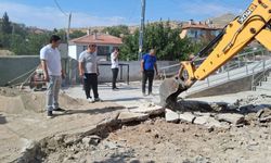 Başkan Koçak, hafta sonu mesaisini yapımı devam eden çalışmalara ayırdı