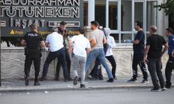 Sevgilisinden ayrılan genç mahalleyi ayağa kaldırdı