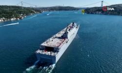 Cumhurbaşkanı Erdoğan Dolmabahçe'de gemileri selamladı