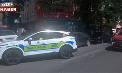 Kızılay'da park edilmiş araçlara polis müdahalesi