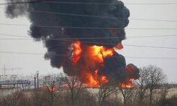 Ukrayna, Rusya’nın petrol rafinesine saldırdı