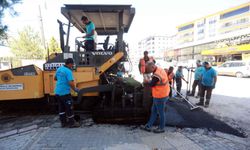 Yenimahalle’de altyapı ve asfalt çalışmaları hız kesmeden devam ediyor