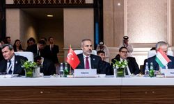 Dışişleri Bakanı Fidan, olağanüstü zirve için Doha'da