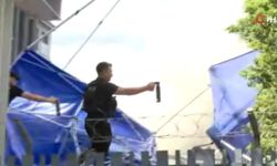 CHP İstanbul İl Başkanlığı'nda kaos: Kalabalığa polis müdahale etti
