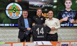 Gheorghe Hagi'nin oğlu Süper Lig'de! İmzalar atıldı