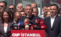CHP lideri Özel, partisinin İstanbul İl Başkanlığına ziyarette bulundu