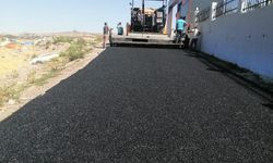 Yenimahalle’de, asfalt çalışmaları tüm hızıyla sürüyor