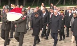 Ankara Valisi Vasip Şahin’den Anıtkabir ziyareti
