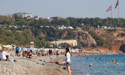 Türkiye, kış soğuklarının etkisinde olurken o ildekiler denize giriyor