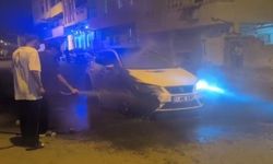 Seyir halindeki araç alev alev yandı